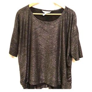 BCBG high low light weight metallic blouse💛